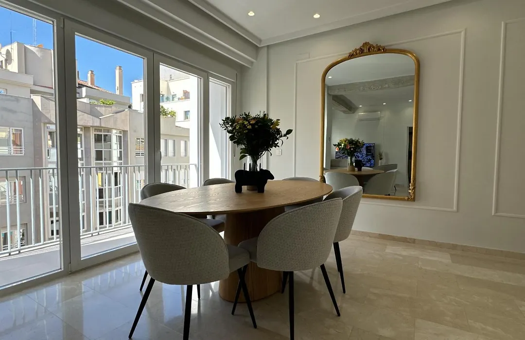 Navas 202 Elegant Suite-1