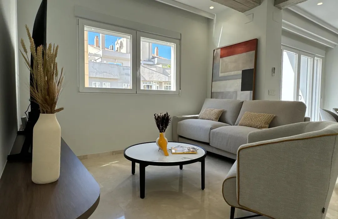 Navas 202 Elegant Suite-1