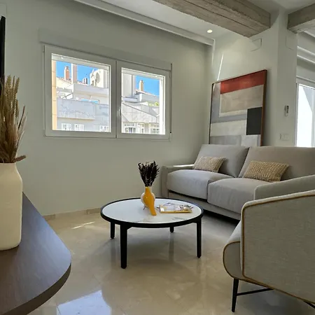 Navas 202 Elegant Suite-3